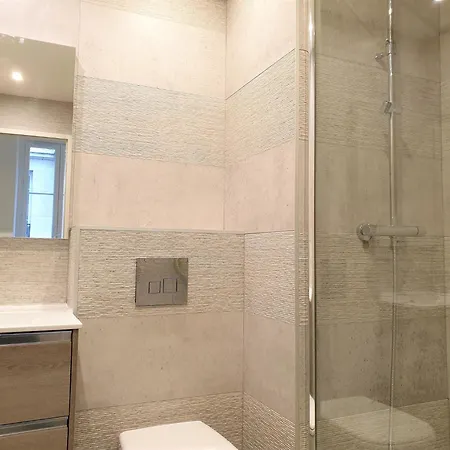 Apartament Hypercentre Lamartine 104 *